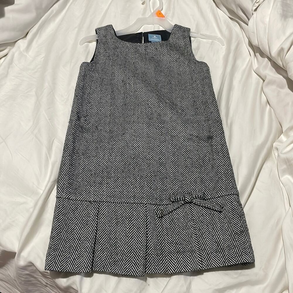 Gap wool like jumper in grey/black w/White herringbone lined box pleat skirt euc